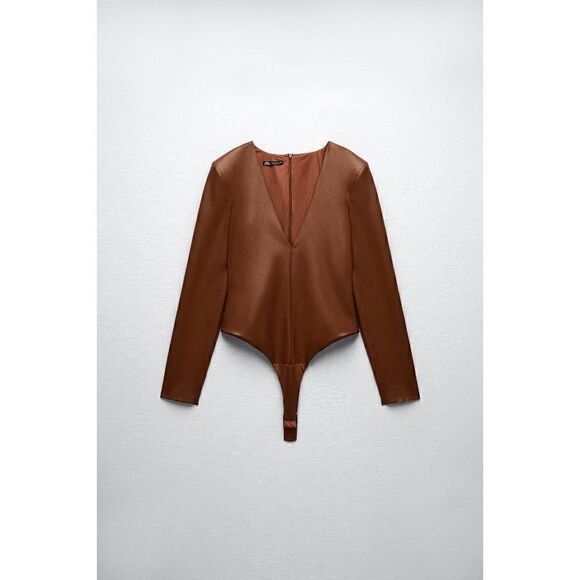 ZARA NWT SIZE MEDIUM FAUX LEATHER BODYSUIT BROWN, WINTER 2022 FAV! - Picture 3 of 8